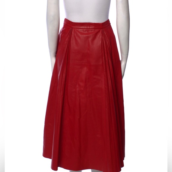 Woman’s Gucci red long skirt-size 38 - Picture 6 of 9